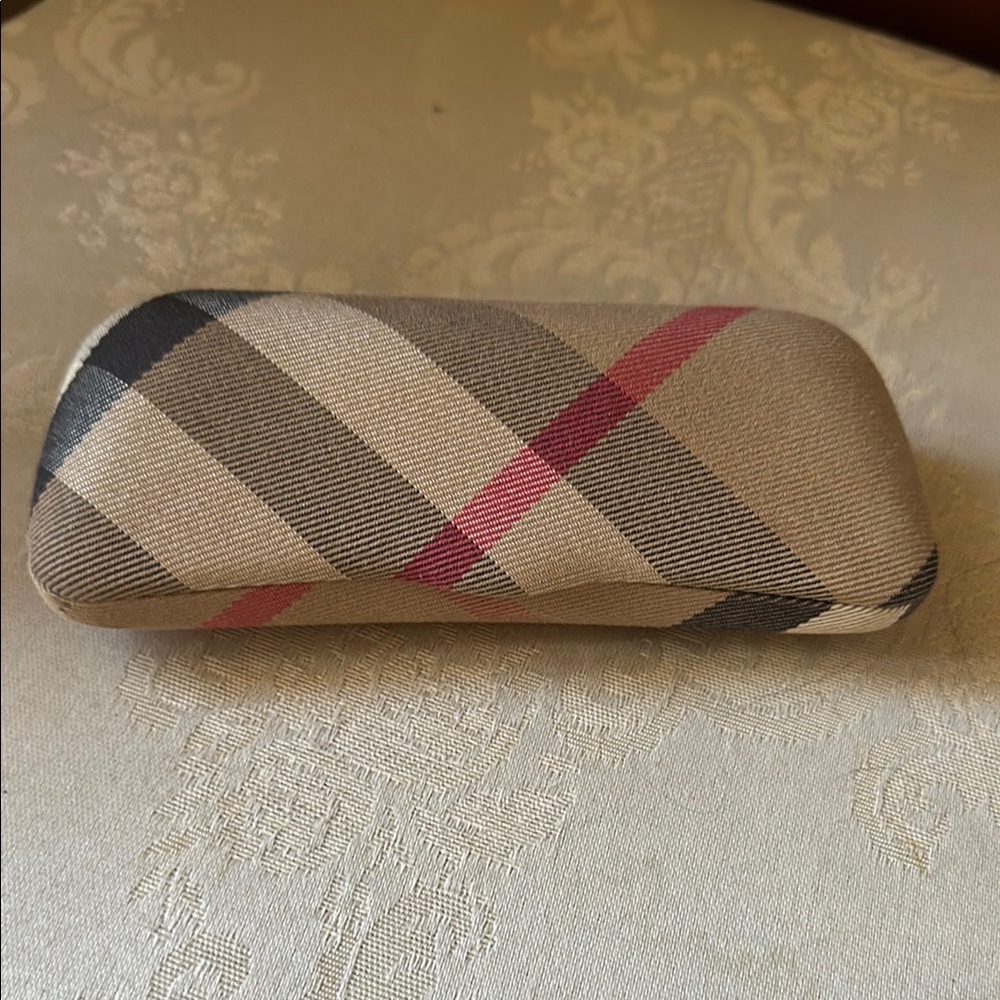 Burberry Nova Check Plaid Glasses Case - Beige and Red